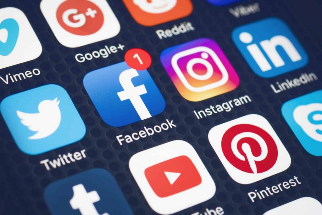 Les 14 meilleurs outils d'analyse des réseaux sociaux pour un reporting plus pertinent en 2025 Les 14 meilleurs outils d'analyse des réseaux sociaux pour un reporting plus pertinent en 2025
